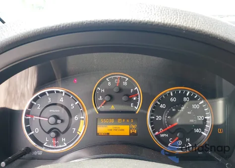 2013 Nissan Armada Platinum z USA, uszkodzony, nr VIN 5N1AA0NE2DN614655